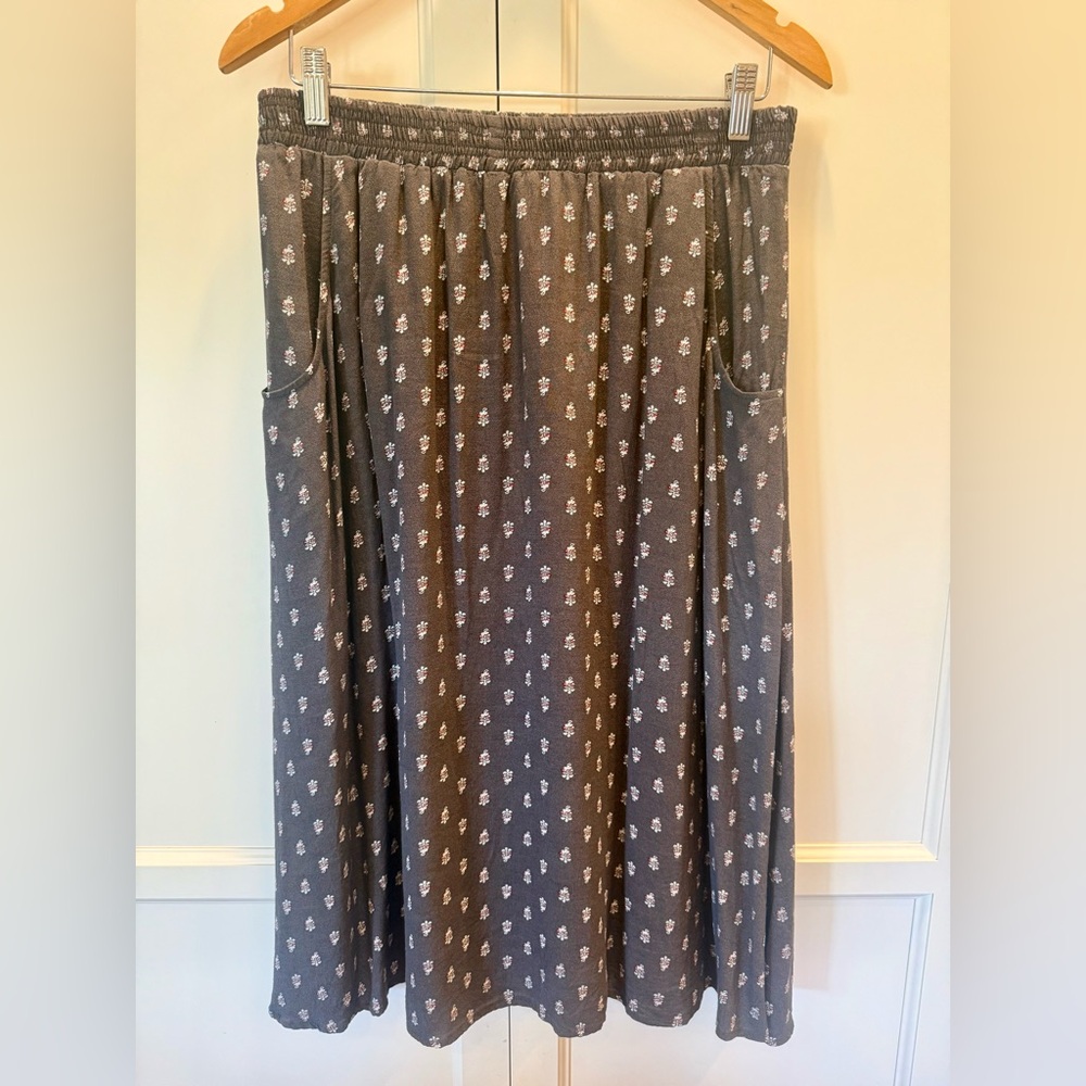 Garnet Hill Charcoal A-Line Skirt with White Floral Pattern